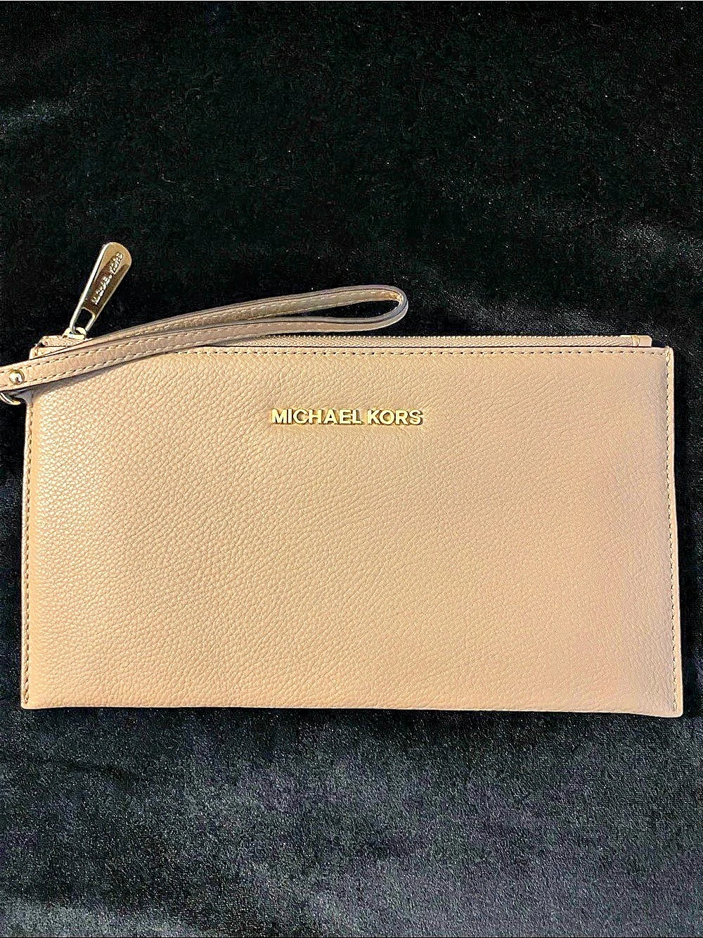 Michael Kors Large Flat Multifunction Tan Wristlet